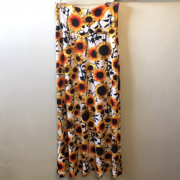Azules Dresses & Skirts - Sunflower Print Maxi Skirt Foldover Waist Azules M